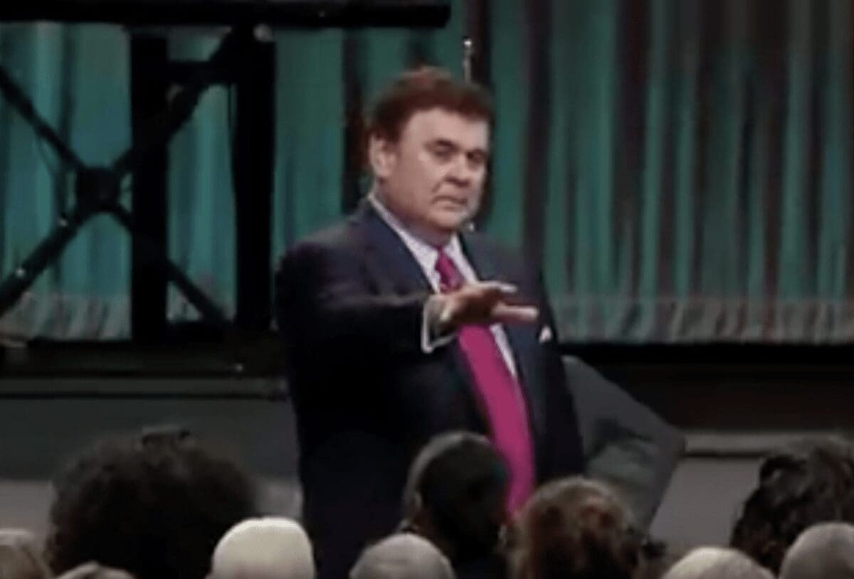 Alabama Pastor John Kilpatrick Prays AGAINST Witchcraft, FOR President Trump!