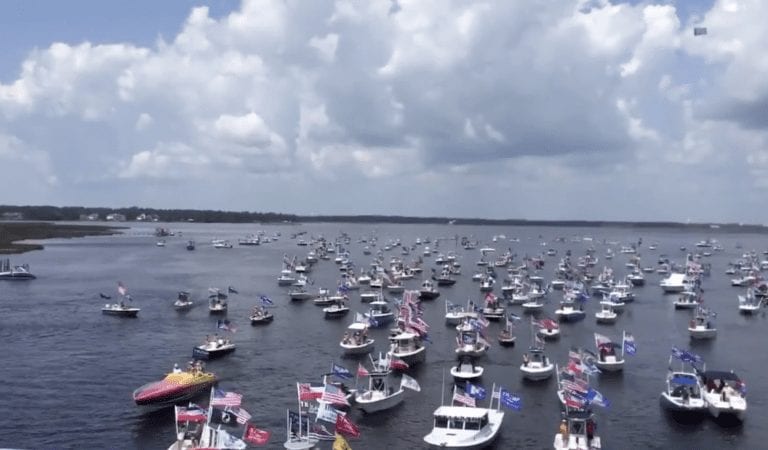 Patriots Create Massive Trump Boat Parade In Mississippi!
