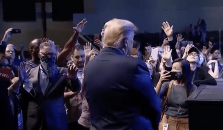 Entire Congregation Blesses and Prays For President Trump In Las Vegas Church!