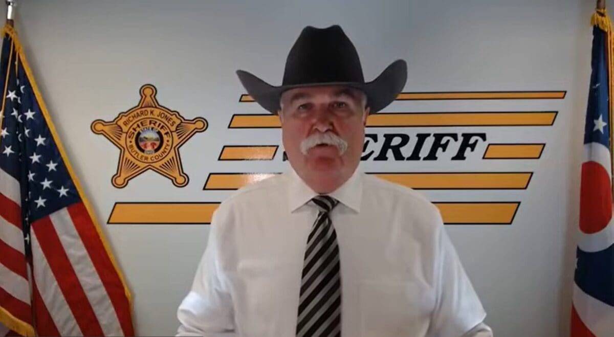 Ohio Sheriff Richard Jones Offers to Help Pay For Tickets of Celebrities Who Say They’ll Leave the US if Trump is Re-Elected