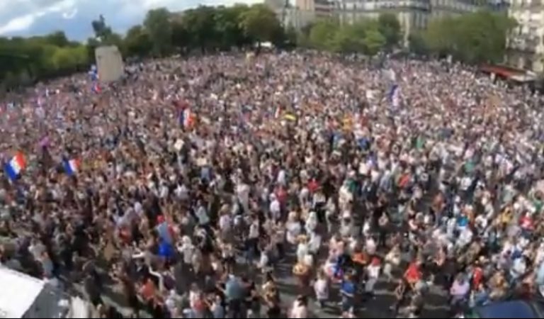 France Erupts Into Further Chaos – MILLIONS Hit the Streets to Fight COVID-19 Vaccine Passports
