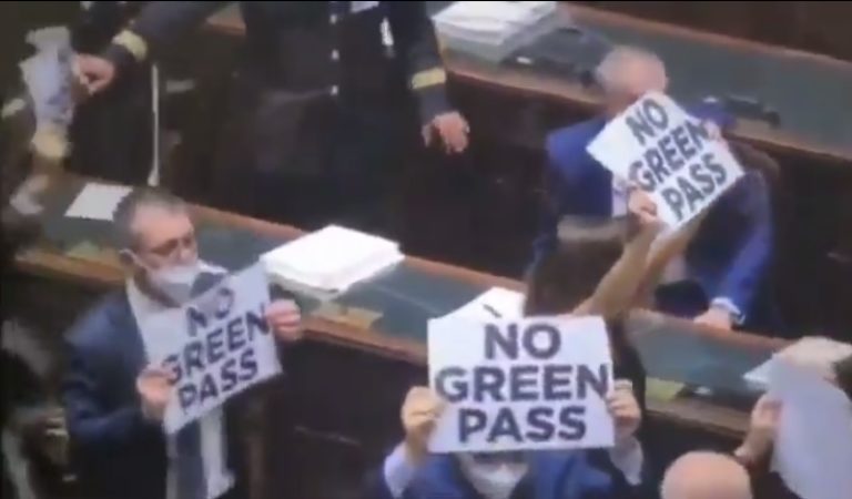 Italian Parliament Erupts Into Chaos! MPs Stand Up to Orwellian COVID-19 Green Pass System