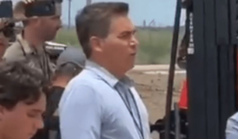 CNN Reporter Jim Acosta Gets Booed At Trump’s Border Visit