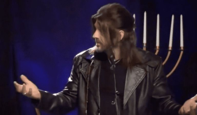 New Prophetic Warning From Robin Bullock: “I Saw Two Leaving Authorities”
