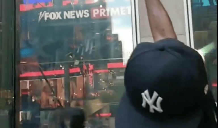 Fox News EVACUATED After Receiving A Mysterious Envelope Full Of White Powder