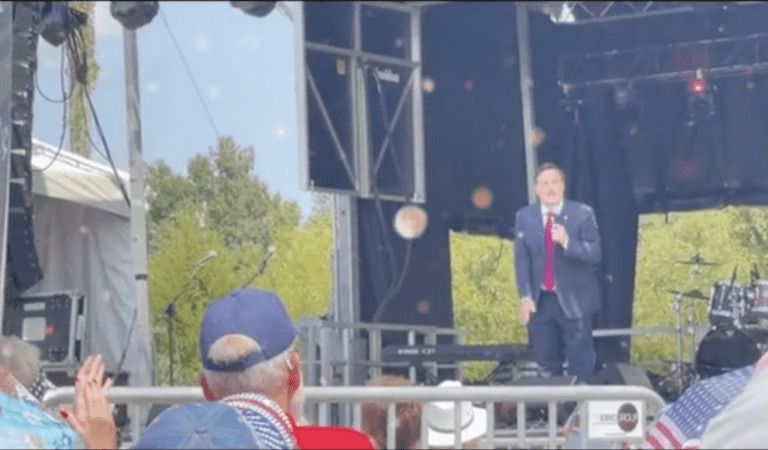 Mike Lindell Tells The Story of the First Time He Met President Trump