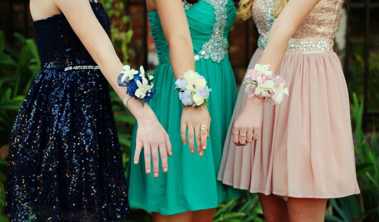 Missouri School District Bans Unvaccinated Students From Homecoming Dance