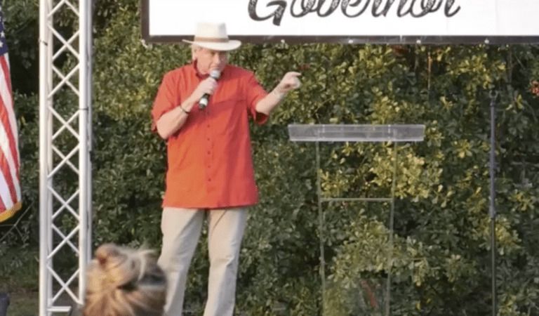 Lin Wood: Joe Biden Has Never Set Foot In The White House Of This Country!