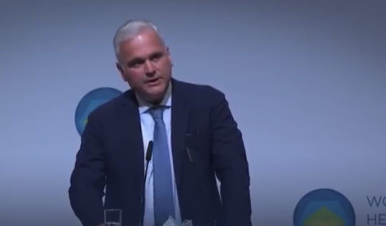 WATCH: Bayer Pharmaceuticals President Admits mRNA Injections Are Cell & Gene Therapies. Predicts 95% Would Refuse With No “Pandemic”