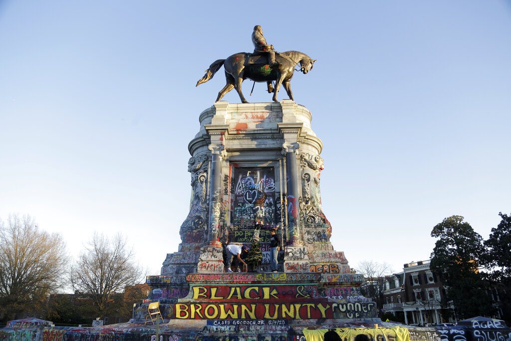 Robert E. Lee Statue To Be Melted Into African Art Project AP20349529196754