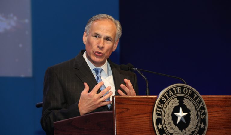 Did Governor Greg Abbott Create a Fake Hotline to Report Illegal COVID-19 Jab Mandates?