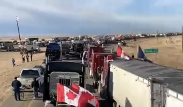Freedom Convoy Blocks US-Canada Border Crossing at Alberta & Montana; Canadian Official ‘Expects Police to Take Appropriate Action’
