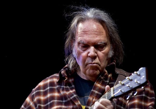 Neil Young Has Meltdown Over Joe Rogan’s Podcast, Demands Spotify Remove His Music