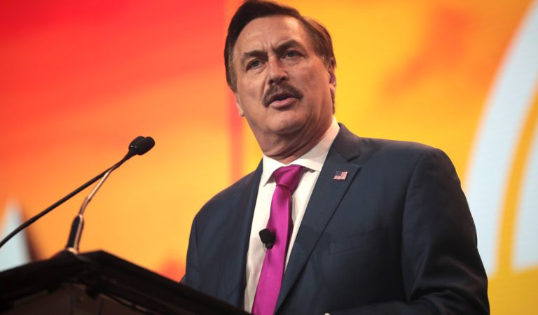 WATCH: Mike Lindell Turns the Tables on Fake News Reporter Who Ambushes Him at CPAC