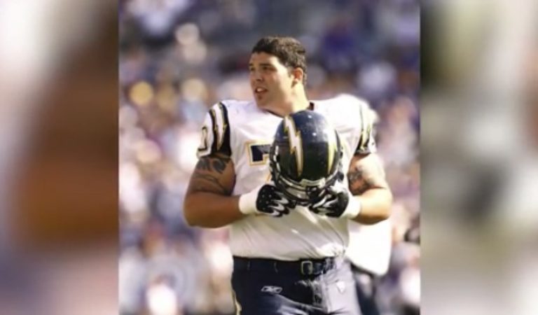 Former NFL Offensive Lineman Shane Olivea, 40, Passes Away