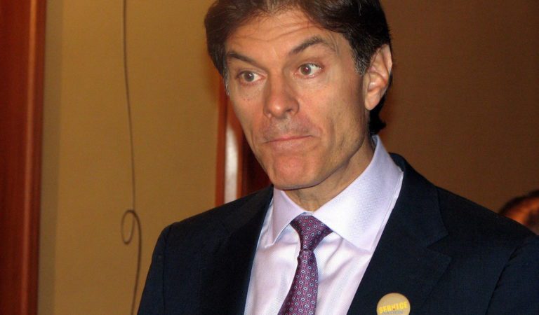 Dr. Oz Purchased Thousands of Doses of Hydroxychloroquine in March 2020