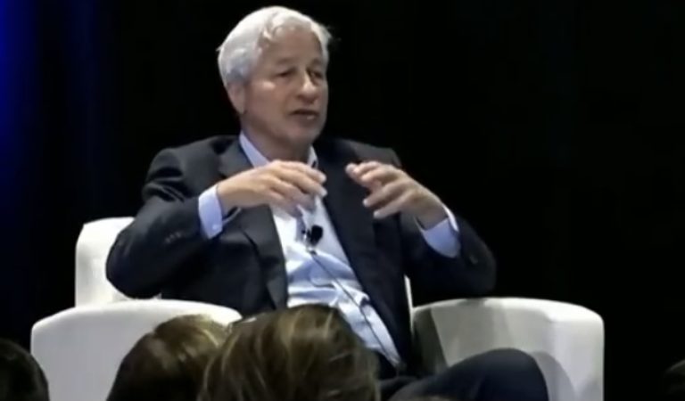 (WATCH) JP Morgan CEO Says There’s a “Hurricane” Coming for U.S. Economy, “You Better Brace Yourself”