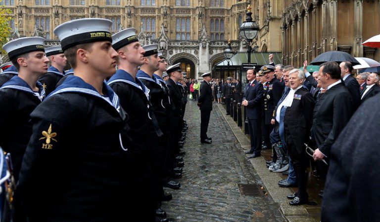 FIVE Soldiers Collapsed During the Queen’s Jubilee