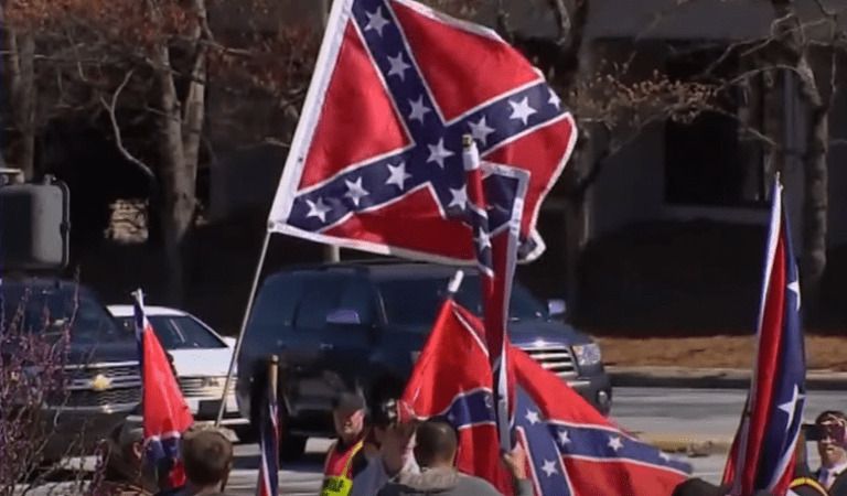 CMA Festival Will Ban Confederate Flag Imagery At Country Music Event