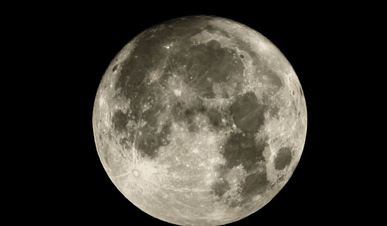 NASA Worried That The Moon May Soon Be Chinese Territory