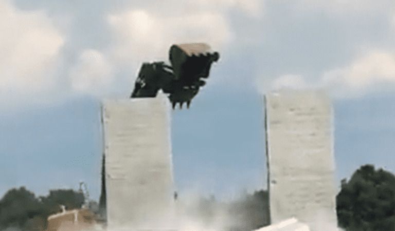 Georgia Guidestones Gets DEMOLISHED