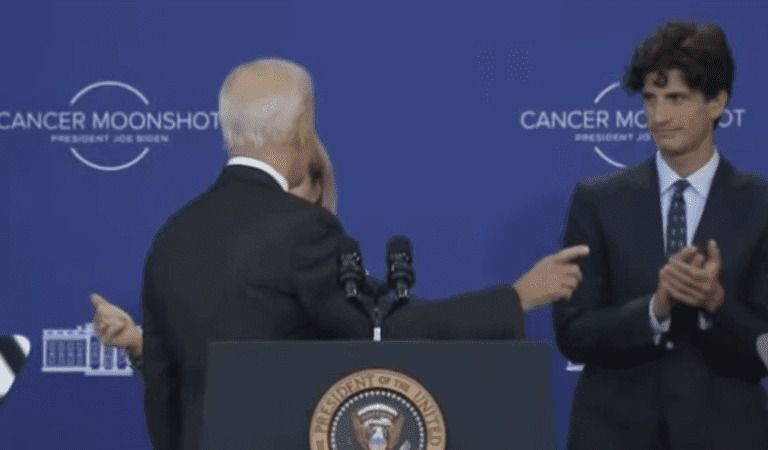 DERP! Joe Biden Can’t Figure Out How To Get Offstage…