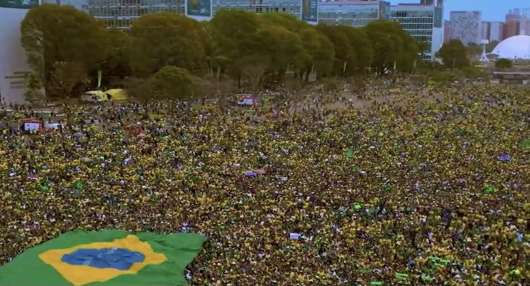 Brazilian Military Reportedly Stands With Bolsonaro - Prepared to Invoke Article 142