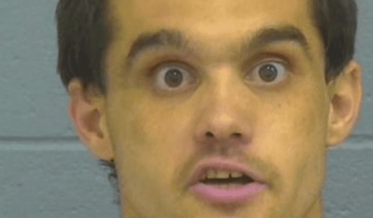 Missouri Man Robbed Bank Using Demand Note Written On His OWN Birth Certificate