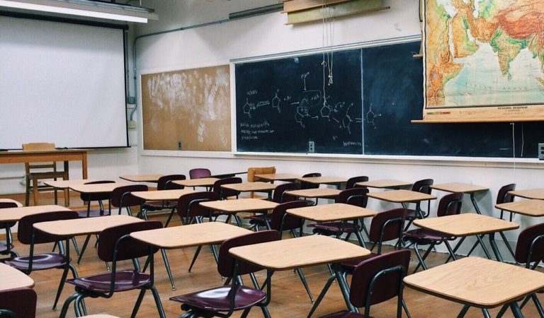 17-Year-Old Dies After Suffering Cardiac Arrest During Class