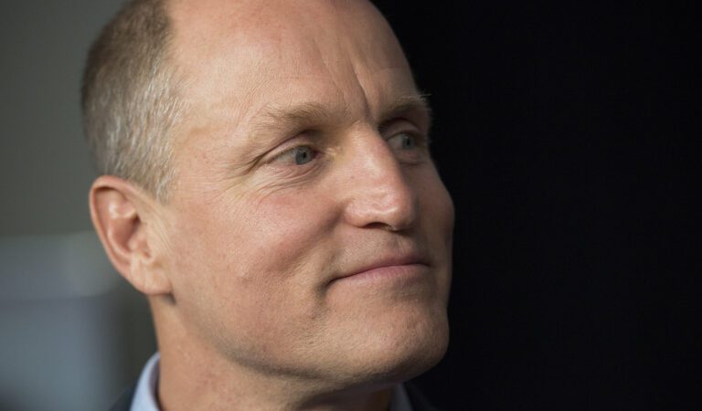 Woody Harrelson Bashes Hollywood’s COVID Protocols, “That’s Not a Free Country”