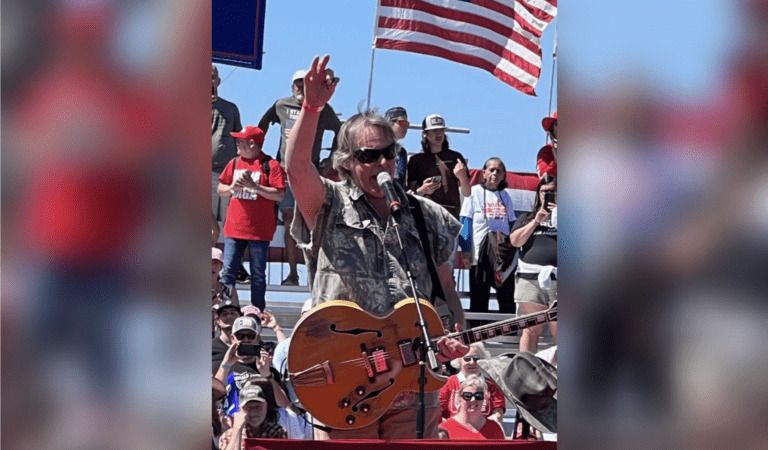 WATCH: Ted Nugent Delivers “Firebreathing” Star-Spangled Banner In Waco!